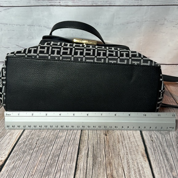 Tommy Hillfiger Tiffany II Tote - Picture 10 of 12